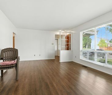 For Lease - 10 Owen Place Unit# MAIN, Hamilton, Ontario - Photo 2
