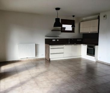 Location Appartement 3 pièces 67m² CHALLES LES EAUX 73190 - Photo 2