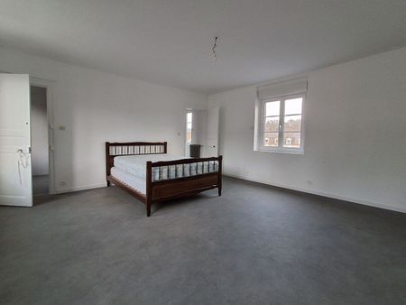 Location Maison 4 pièces 137m² - Photo 2