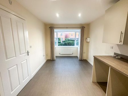 3 bedroom semi-detached house to rent - Photo 2