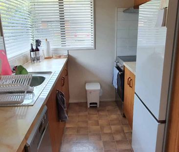 Quiet, Close To Town, Well Presented - Photo 3