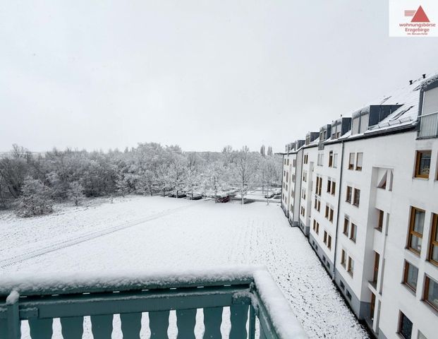 2-Raum-Balkonwohnung im Herzog-Georg-Ring in Annaberg!! - Photo 1