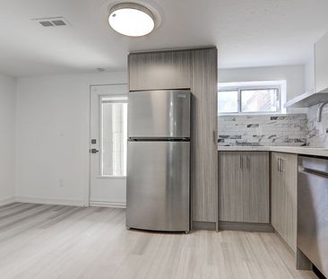 For Lease - 56 Bicknell Avenue Unit# Lower, Toronto, Ontario - Photo 3