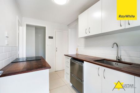 Downstairs Unit! Three Bedrooms and One Bathroom in New Windsor! - Photo 4