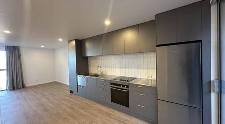 Perfectly located townhouse with stunning views! - Photo 3