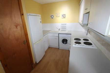 1 Bedroom Property To Rent - Photo 4