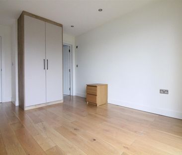 Hewens Road, Uxbridge - Photo 3