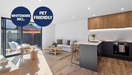 Stylish Living in a Convenient Location - Photo 2