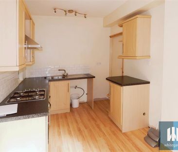 2 bedroom terraced house to rent - Photo 2