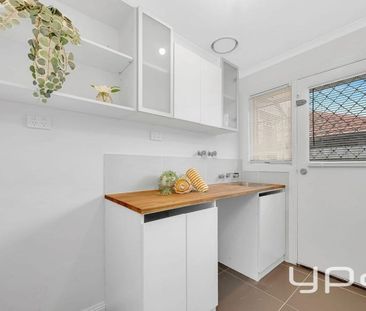 5 Cosgrove Court, Meadow Heights, Vic 3048 - Photo 4