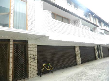 TWO BEDROOM TOWNHOUSE - Photo 4