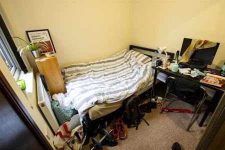 8 bedroom house to rent - Photo 2