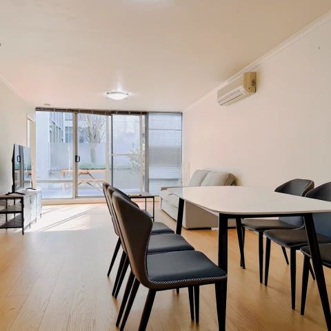 Secondary Room - Photo 1