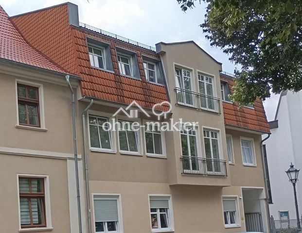 Helle 2,5-Zimmer-Wohnung mit Einbauküche in gepflegtem 5-Parteienhaus von privat - Foto 1