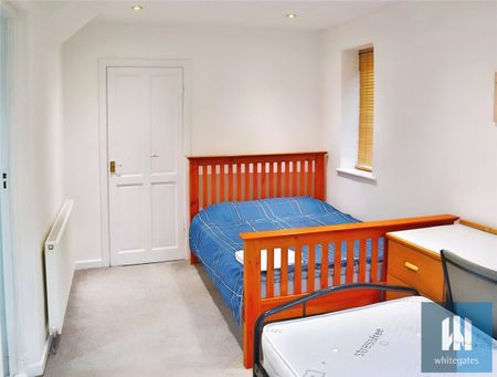 Springwood Hall Gardens, Springwood, Huddersfield, HD1 - Photo 3