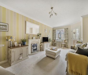 Beaufort Lodge, Woking - Photo 5