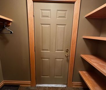 For Lease - 900 Adelaide Street, London East, Ontario - Photo 5