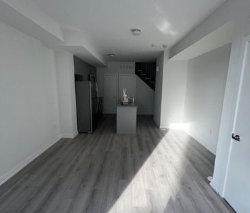 For Lease - 3421 Ridgeway Drive Unit# 10, Mississauga, Ontario - Photo 6