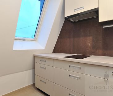 Kawalerka świeżo po remoncie - Zdjęcie 3