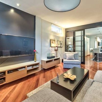 Magnificent high-end condo in the heart of the Plateau Mont-Royal - Photo 1