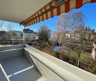 "Erstvermietung nach Sanierung, 4-ZW mit zwei Balkonen und eigener ... - Photo 1