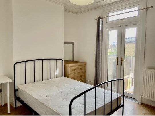 Room in a Shared House, Cranbrook Park, N22 - Photo 1