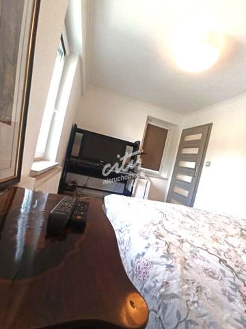 Stare Miasto, 2 pokoje, duży balkon. Polecam. - Photo 3