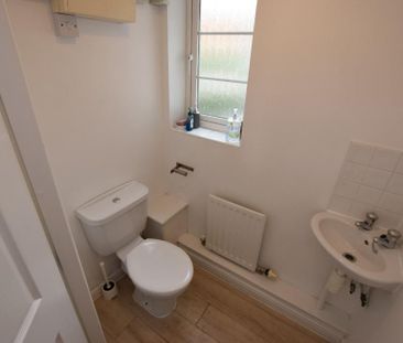 1 bedroom semi-detached house to rent - Photo 5