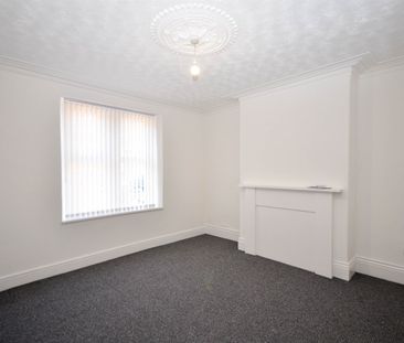 2 bed flat to rent in Salisbury Street, Pelaw, NE10 - Photo 4