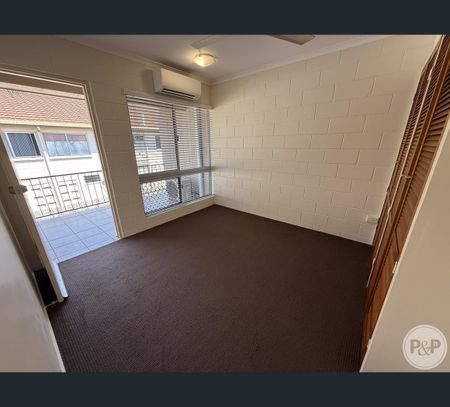 3/8 Ethel Street, Hyde Park, Qld 4812 - Photo 2