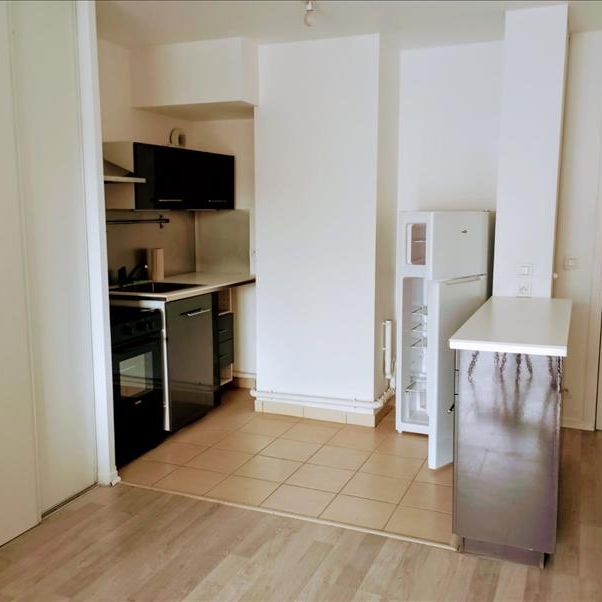 2 pièces - Meublé - 40,72 m² - 3ème étage - Colocation non autorisée - Photo 1