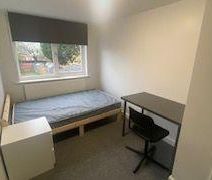 1 bedroom in a house share to rent - Photo 5