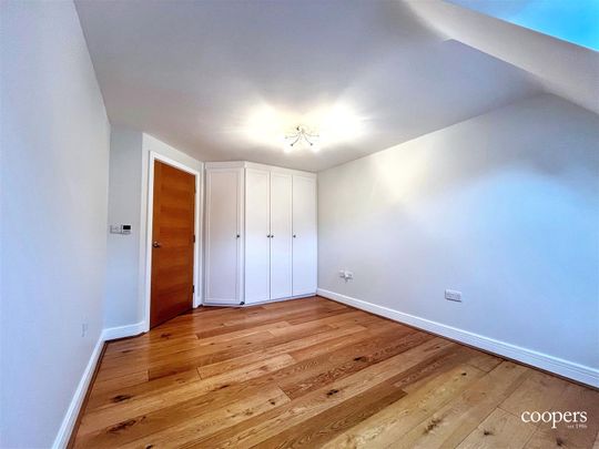 Osbourne Court, Kingsend, Ruislip, HA4 - Photo 1