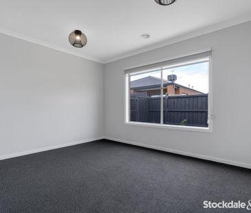 Designed for Easy Living in the Heart of Donnybrook ! - Photo 6