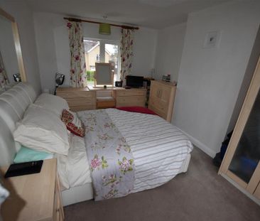 3 bedroom semi-detached house to rent - Photo 5