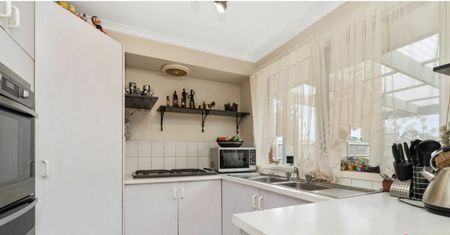 THREE BEDROOM PLUS STUDY HOME - Photo 4