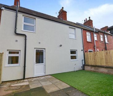 1 bedroom in a house share to rent - Photo 5