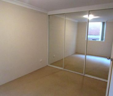 Centrally located In Hurstville C. B.D - One Bedroom Apartment With... - Photo 2