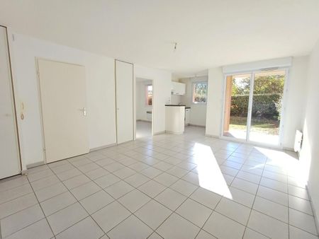 location Appartement T2 DE 40.05m² À SEILH - Photo 2