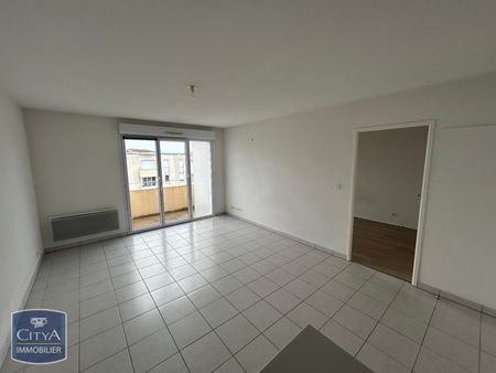 Location Appartement 2 pièces 43m² POITIERS 86000 - Photo 2