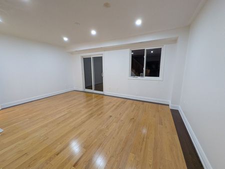 For Lease - 21 Wilkes Crescent, Toronto, Ontario - Photo 5