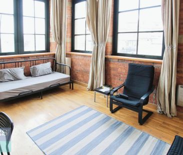 1 bedroom Flat To Let - Photo 2