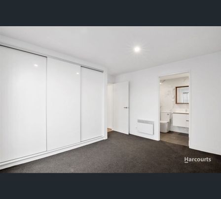 11/417 Sandy Bay Road, Sandy Bay, Tas 7005 - Photo 1