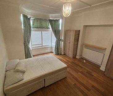 Room in a Shared Flat, Copley Park, SW16 - Photo 4