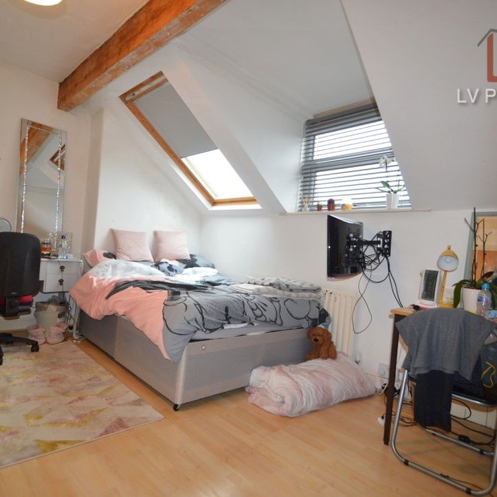 Estcourt Avenue - Photo 1