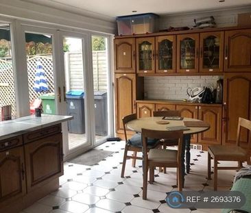 1 bedroom in a house share to rent - Photo 6