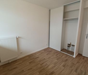 location Appartement T2 DE 43.7m² À CERGY - Photo 6