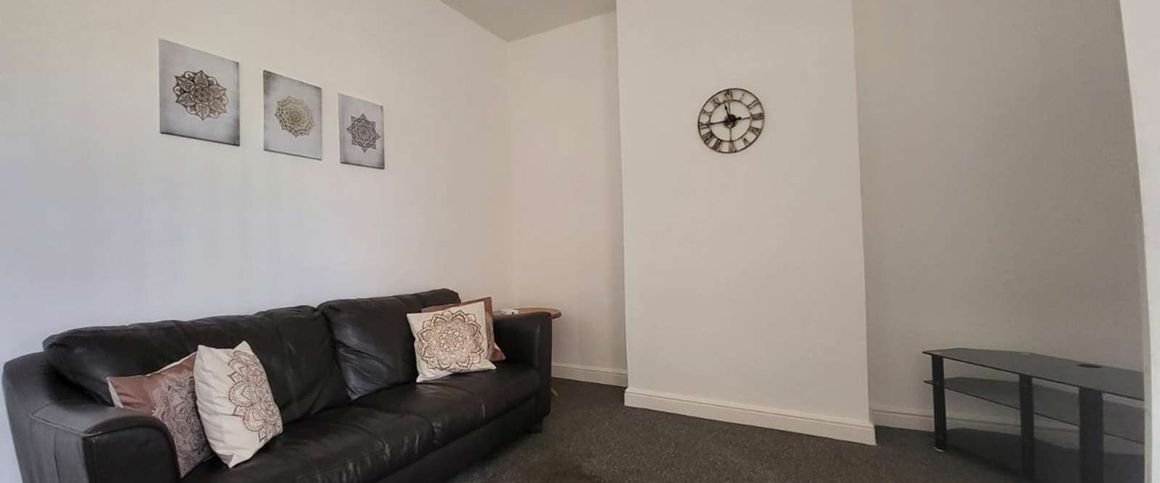Rawmarsh Hill - Photo 1