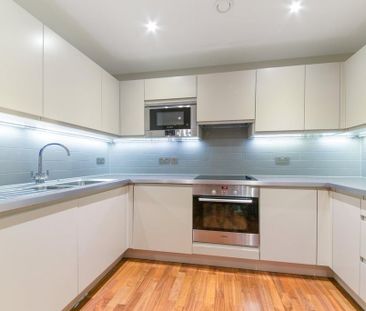 2 bedroom flat to rent - Photo 4