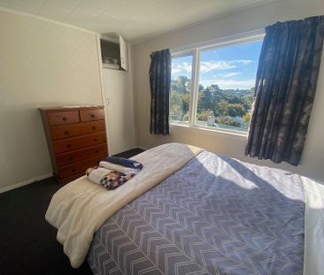 Large three bedroom with wifi and fully furnished - Photo 3